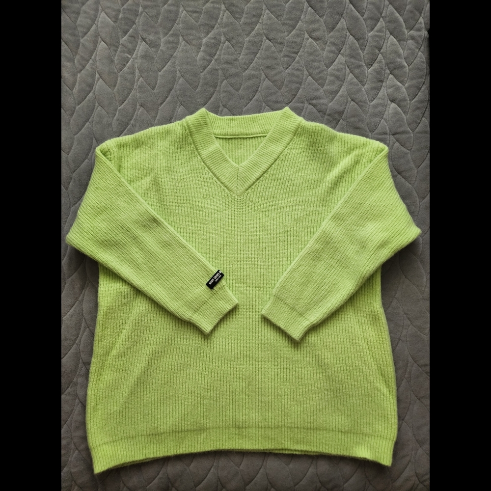 Goodnight Macaroon V-neck Sweater, one size